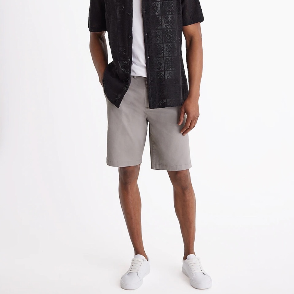 Men’s Express Hyper Stretch Chino Shorts - Size 33